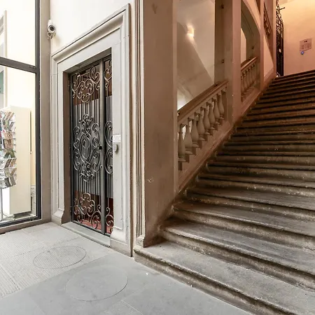 Contemporary Elegance In A Renaissance Palazzo Florence
