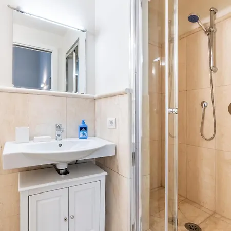 Apartment Contemporary Elegance In A Renaissance Palazzo Florence